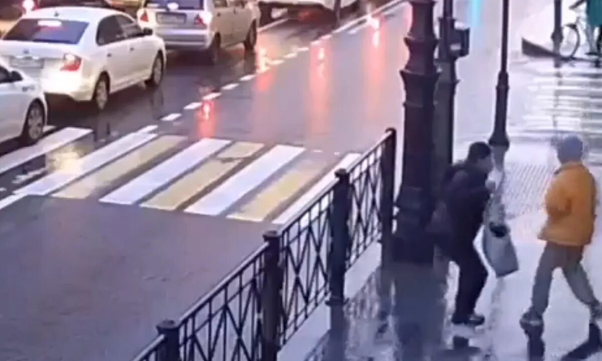 Нападение на улице