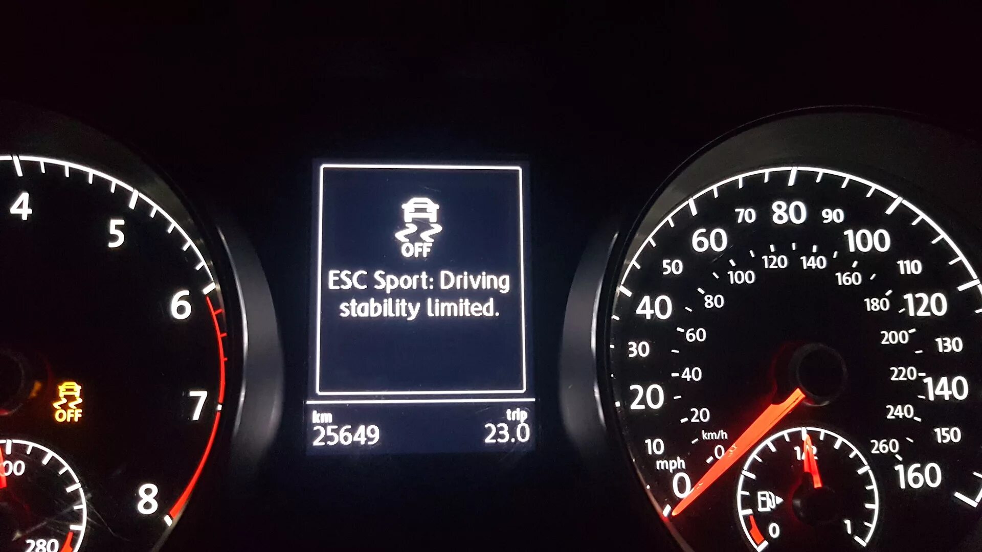 Джетта 6 ошибка. Epc на приборной панели фольксваген jetta. epc на приборной панели фольксваген тигуан. ошибка epc.