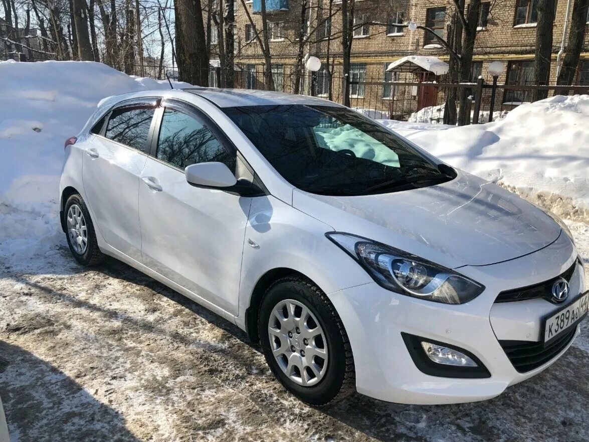 Hyundai i30 2014. Хендай i30 белый. Хендай i30 2014. Hyundai i30 2014 белый.