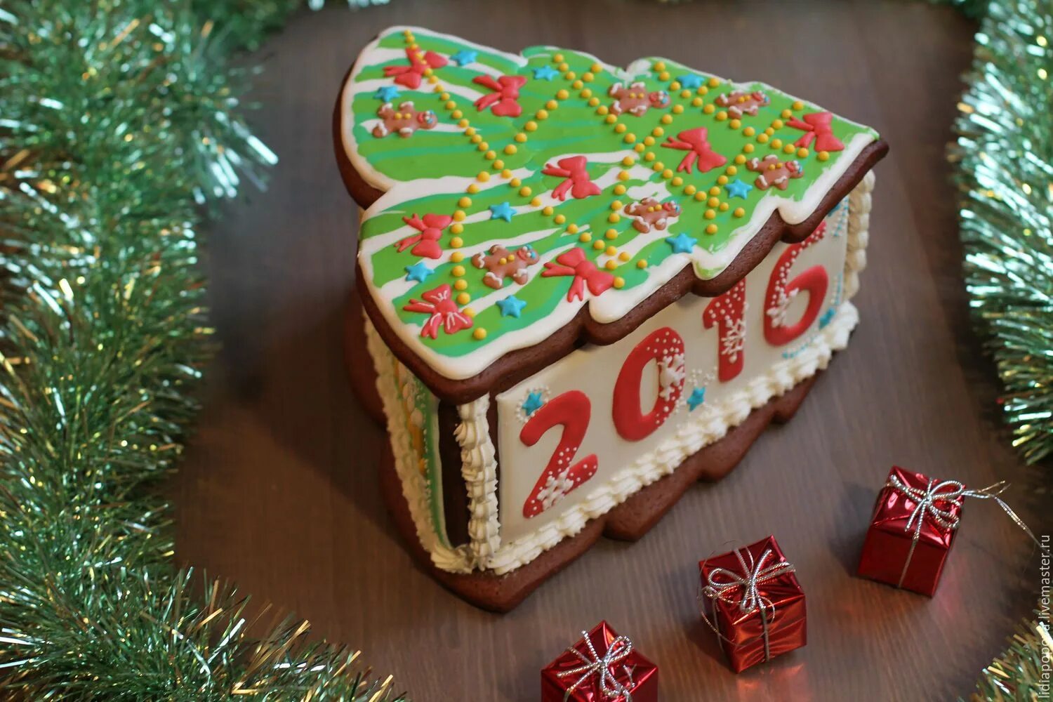 пряничные домики новогодние наборы. пряничные поделки на новый год. козуля домик плоский. рождественский пряничный домик. пряничные поделки на новый год.