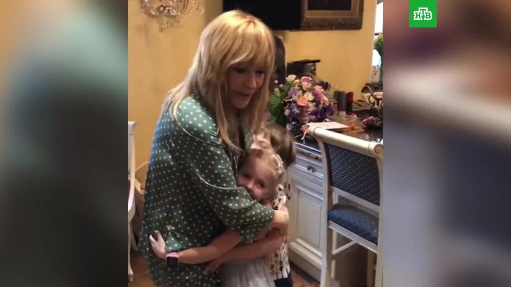 пугачева суррогатные дети