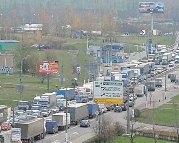 Почему появляются пробки. Пробки Москва 20 июня. Улица Липецкая Москва. Пробки в Сургуте 20 июня. Фото пробки на Зеленстрое Тула.