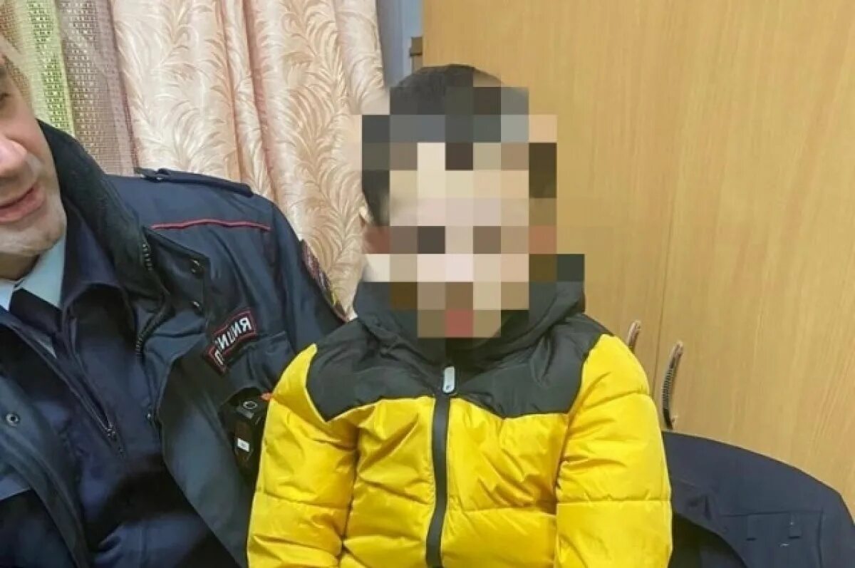 Мальчики в новосибирске. Мальчики в новосибирске. Нашли ребенка в новосибирске. Дети которые в розыске. Мальчики в новосибирске.