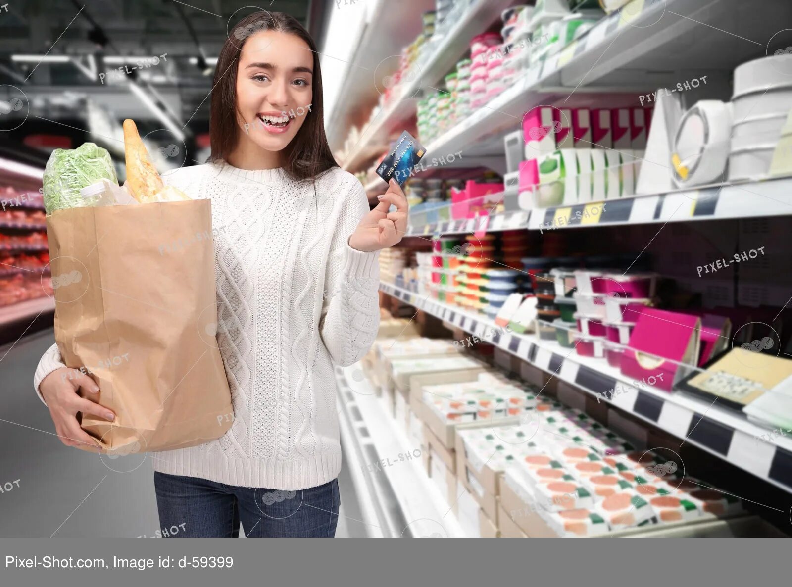 Девушка на полке как называется. Девушка в супермаркете. Женщина в магазине. Книги на полке. Мерчендайзер.