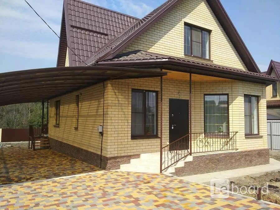 Дома под ключ от застройщика в краснодаре. Одноэтажный кирпичный дом. Кп набережный краснодар. Фэмили парк пермь коттеджный поселок. Краснодарский дом.