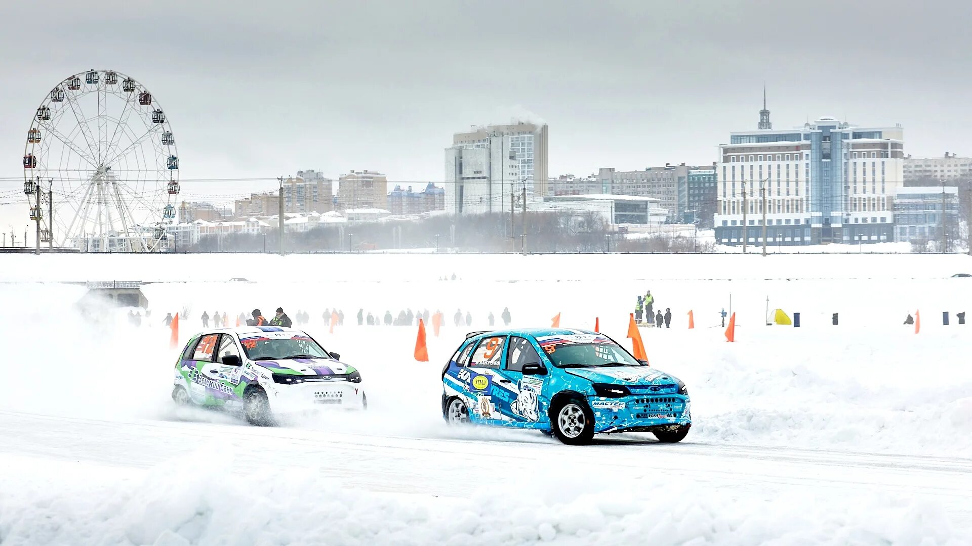 Звездный лед. Зимние кольцевые гонки. Лед 3 чебоксары. Гонки на льду залив чебоксары. Гонки в чебоксарах.