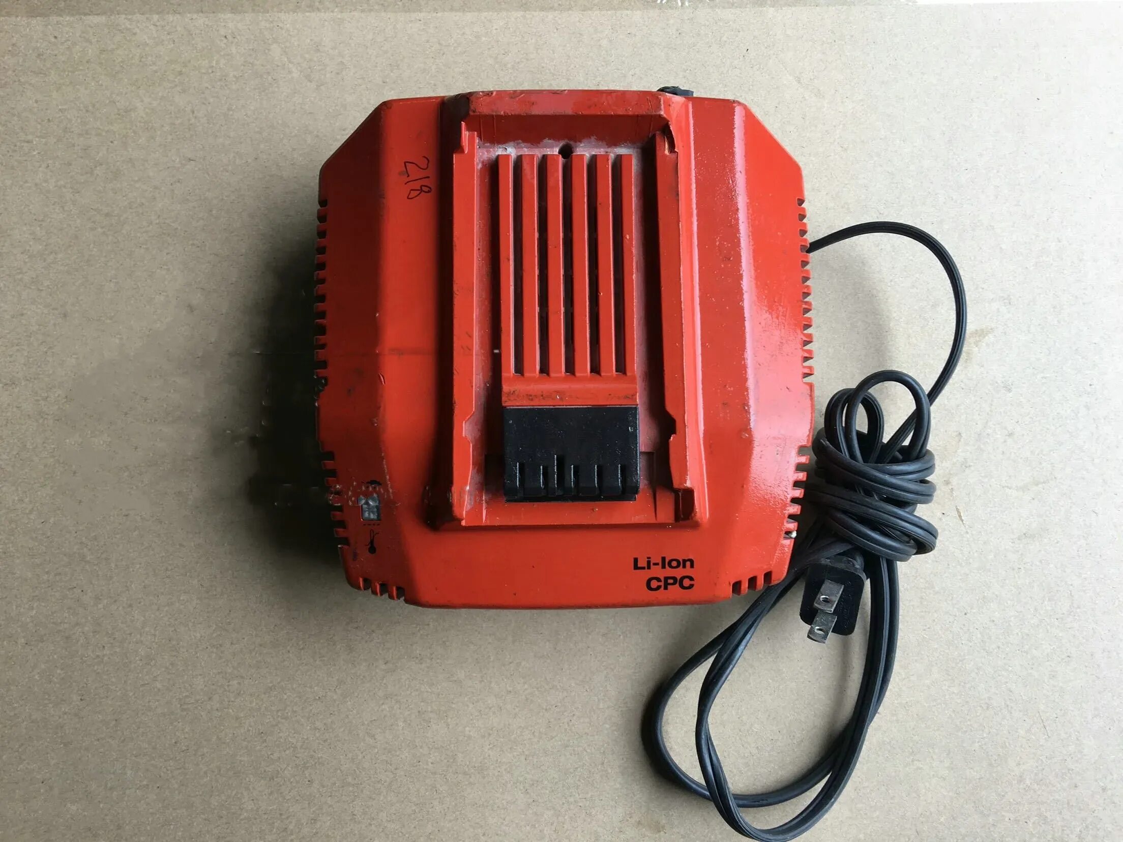 Схемы зарядное устройство hilti с6 22 Схема hilti c4 36 90