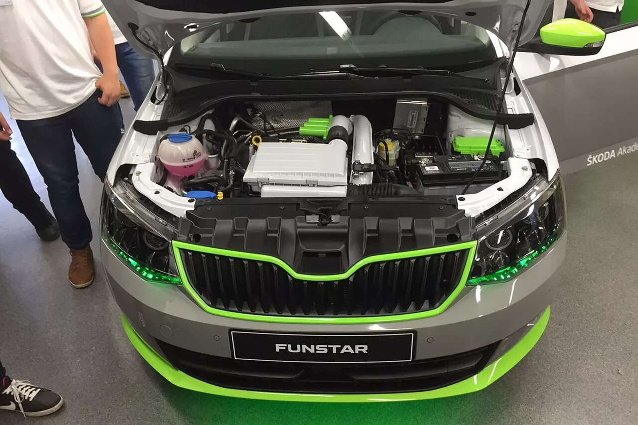Шкода прогрев двигателя. Мотор шкода фабия рс. skoda fabia rs 2011 двигатель. фабия 2 рс двигатель. skoda fabia mk1.