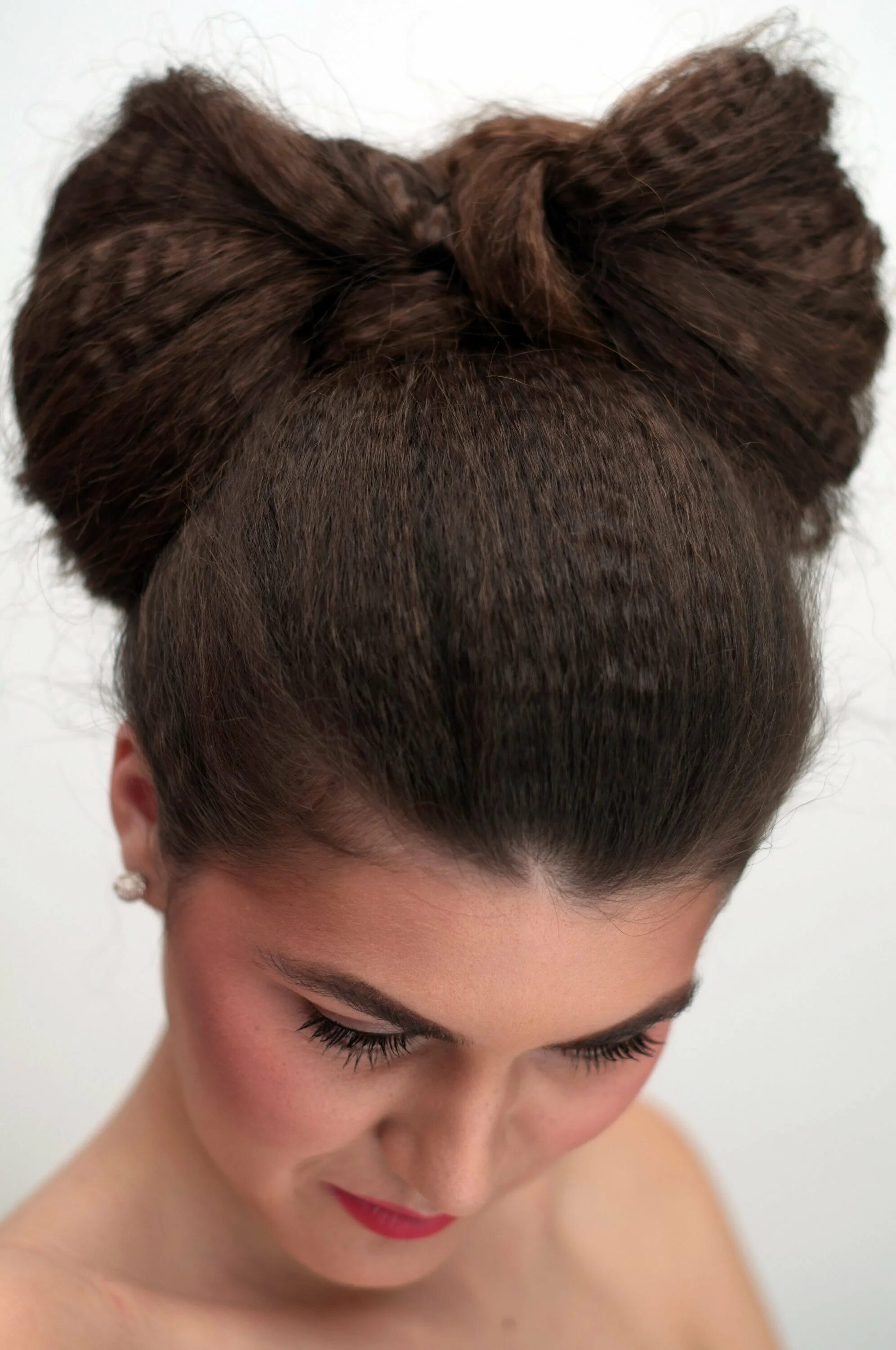 Причёски с гофре на длинные волосы. Коса принцессы жасмин. Причёски для девочек на длинные волосы. Гофре прическа для девочки. Гофре на длинные волосы с челкой.