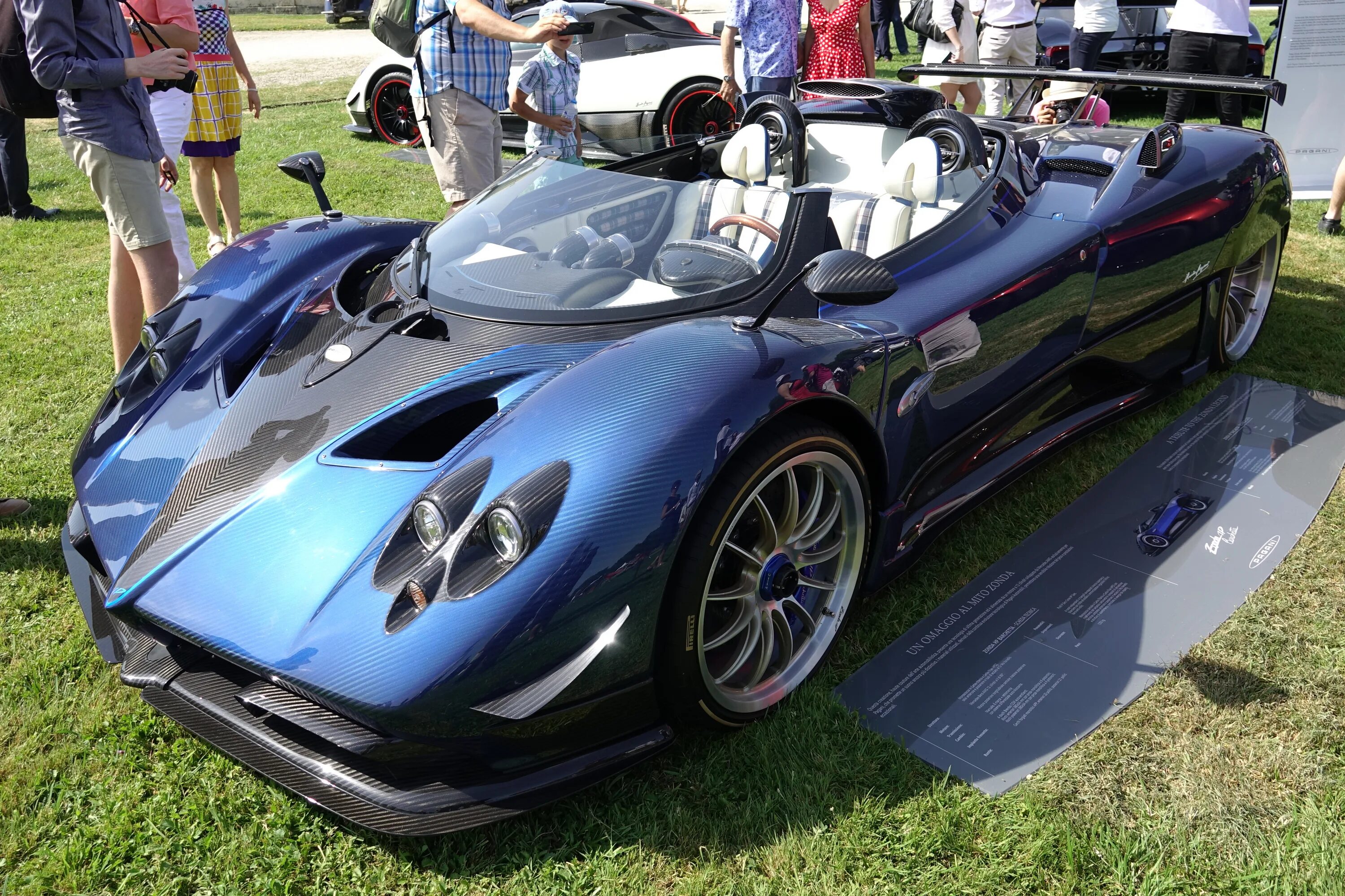 Суперкар pagani zonda. Pagani zonda barchetta. Пагани зонда 2023 года. Самая дорогая пагани. Pagani zonda barchetta.