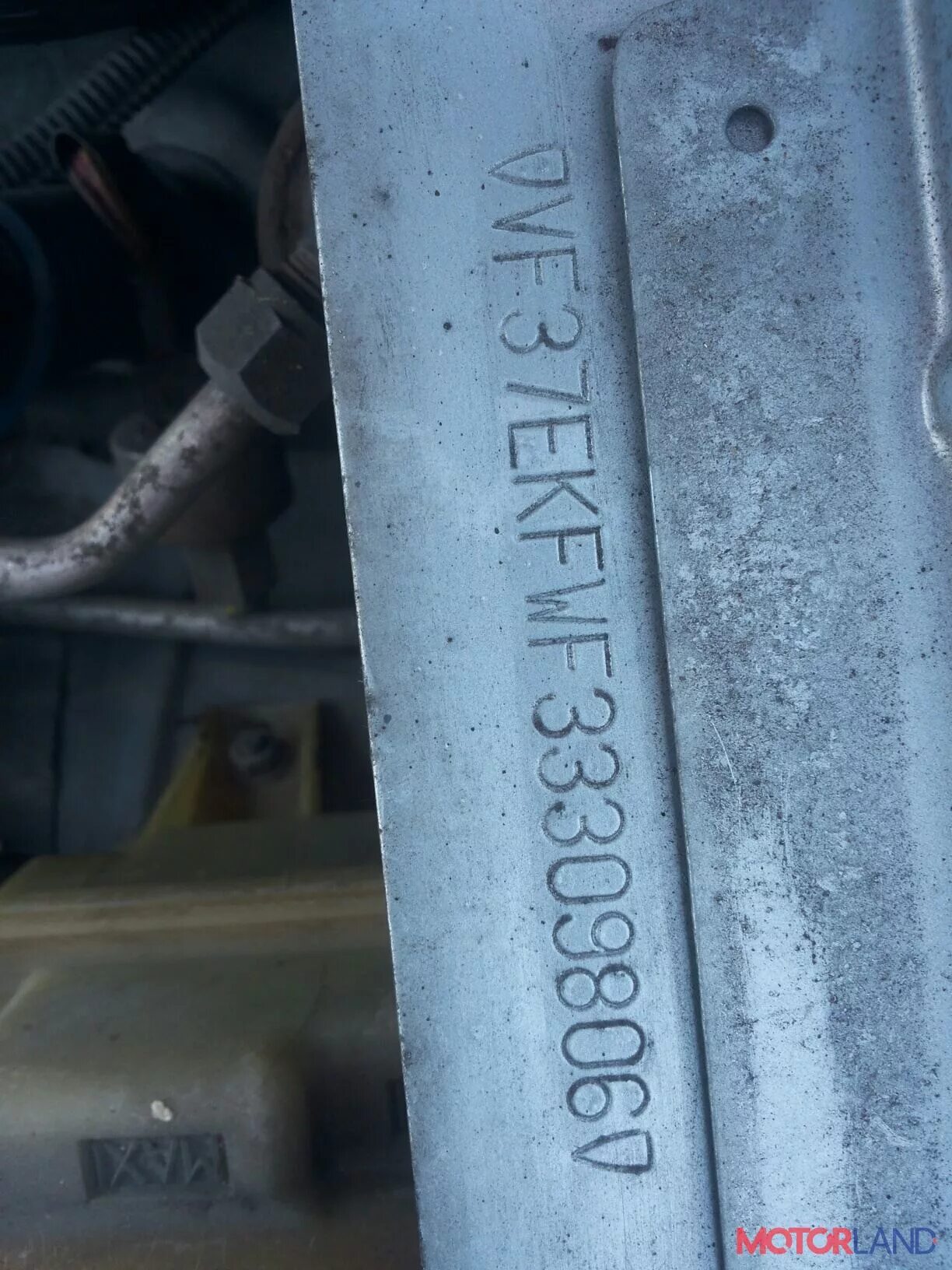 Пежо по вину. Расшифровка vin пежо. Vin на peugeot j5. Пежо 308 табличка вин. Пежо по вину.