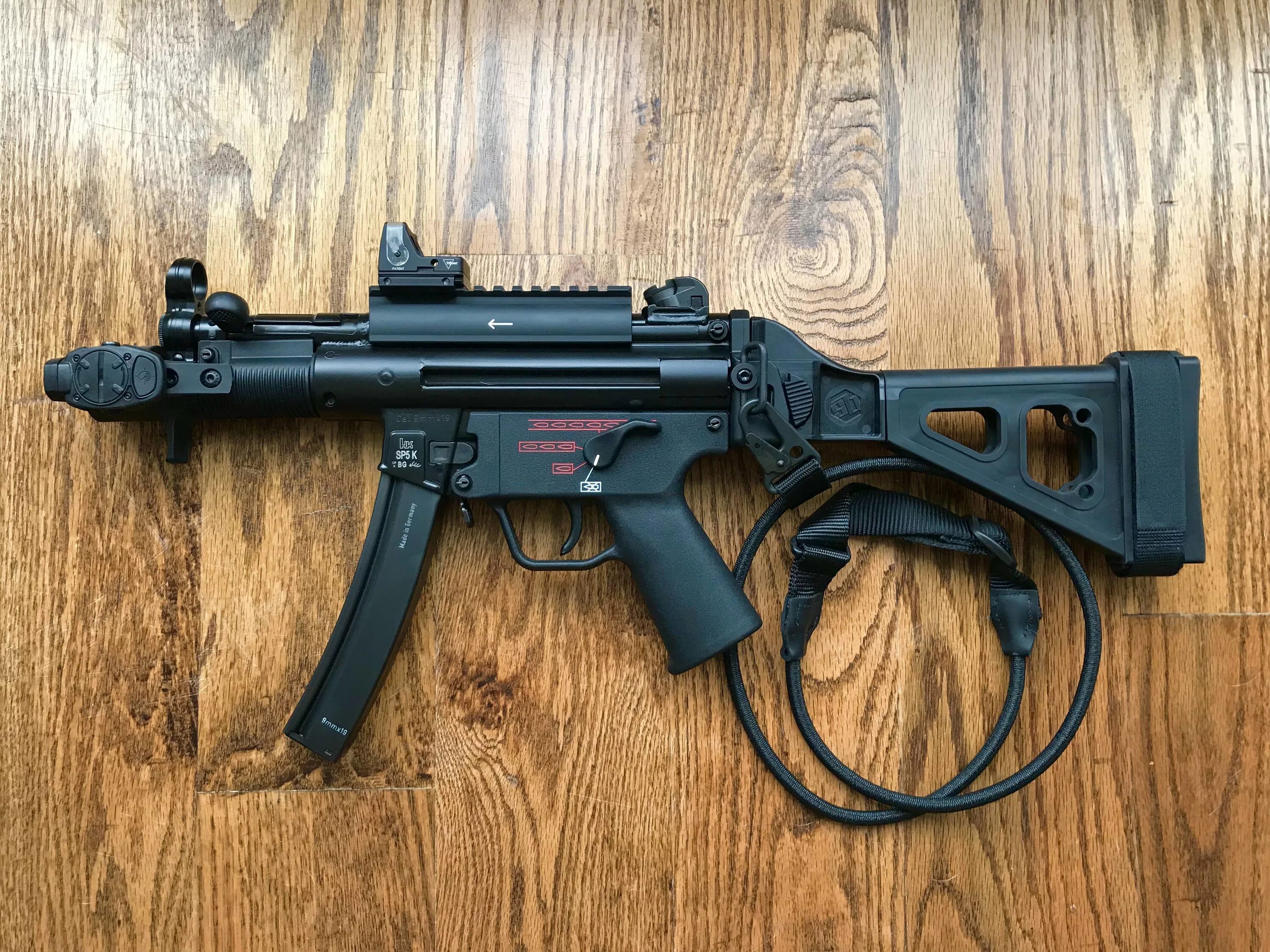 Hk mp5k pdw. Автомат хеклер кох 5. 5 k. H&k mp5k-pdw. Mp5k pdw suppressor.