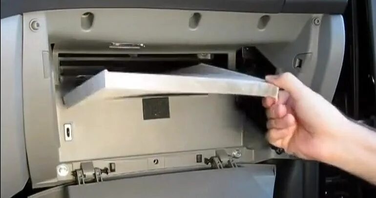 Замена салонного фильтра хендай элантра 4. Салонный фильтр печки elantra j4. Elantra 2002 фильтр салонный. Замена салонного фильтра элантра. Замена салонного фильтра элантра.