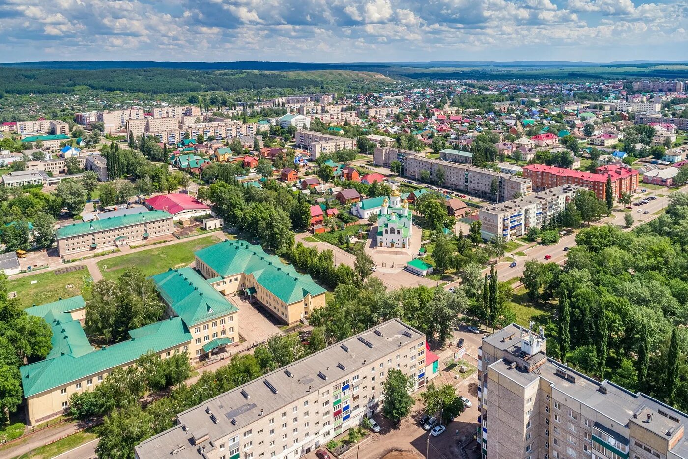 Где город ишимбай. Г Ишимбай Республики Башкортостан. Достопримечательности города Ишимбай Республика Башкортостан. Ишимбай население. Ишимбай сверху.