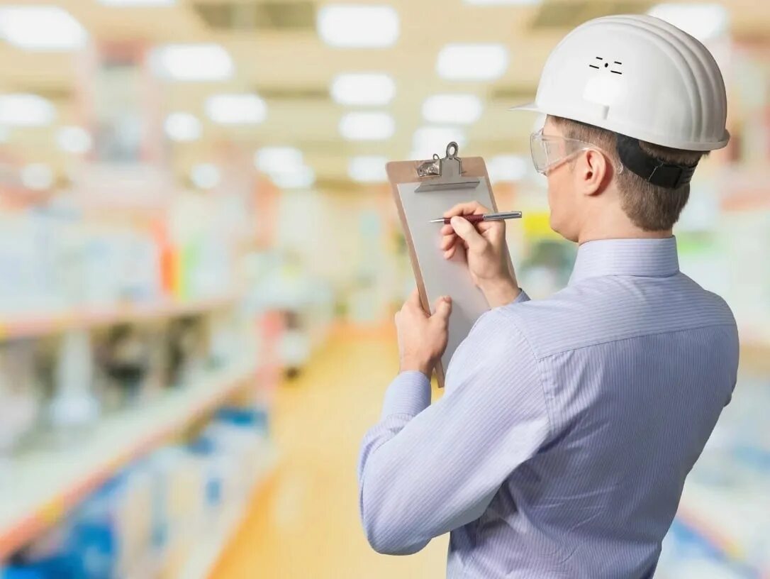 Контроль качества изготовления. Контроль качества. контролер качества продукции. аудит производства. аудит на заводе.