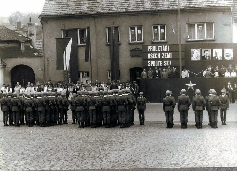 Социалистическая Республика Чехословакия. Армия ГДР В ЧССР В 1968. Народная армия Чехословакии. Армия социалистической Чехословакии.