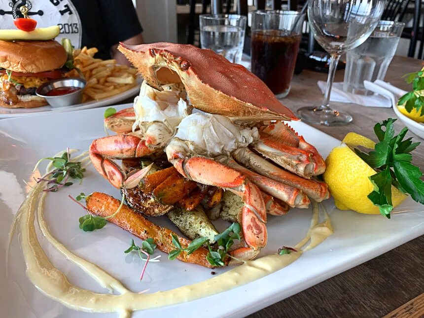 Краб Ванкувер. Ресторан синий краб в Паттайе. Dungeness Crab with Mango. Основатель Crab Market Dubai. Краб мобайл