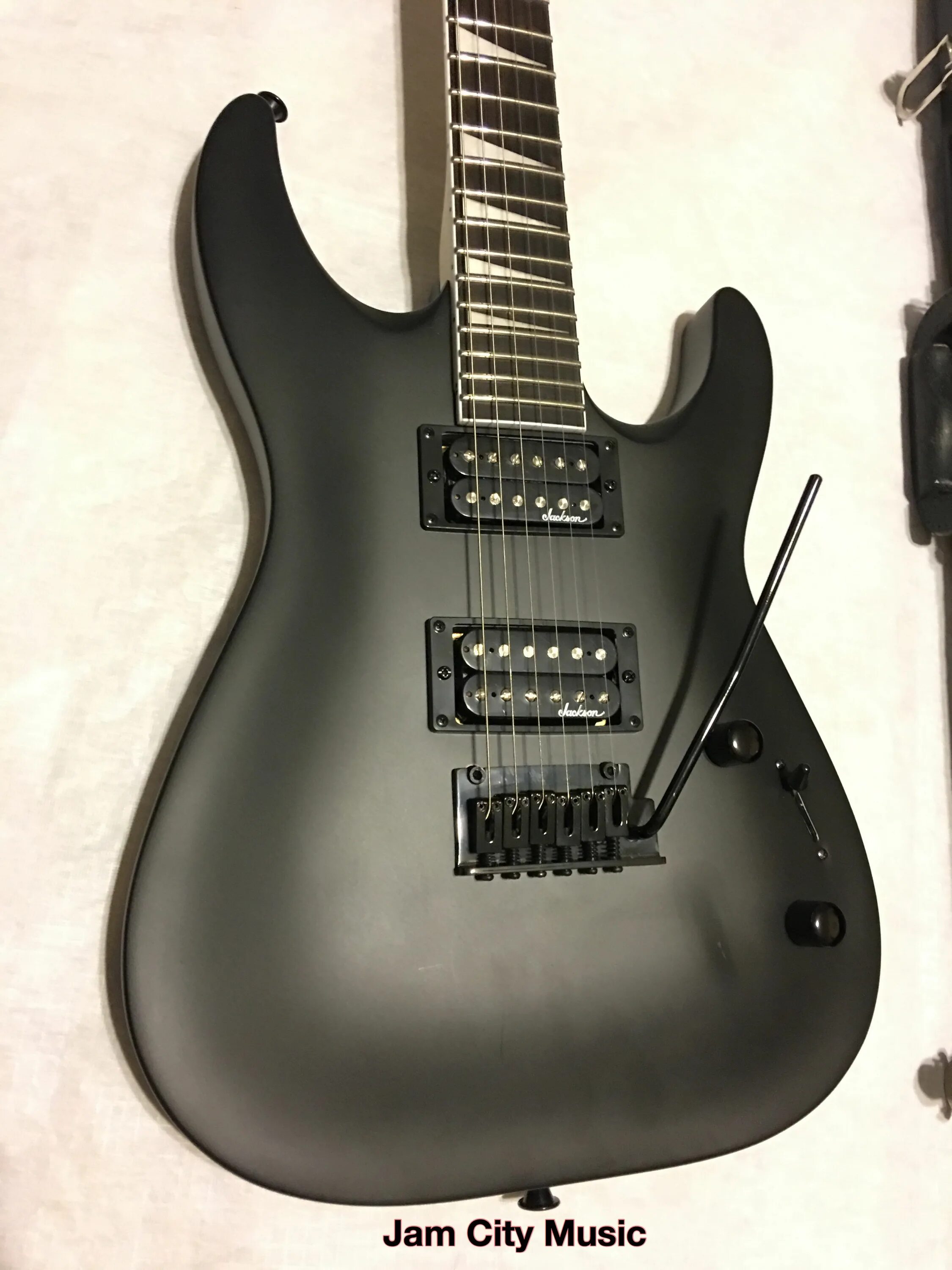 Jackson js22