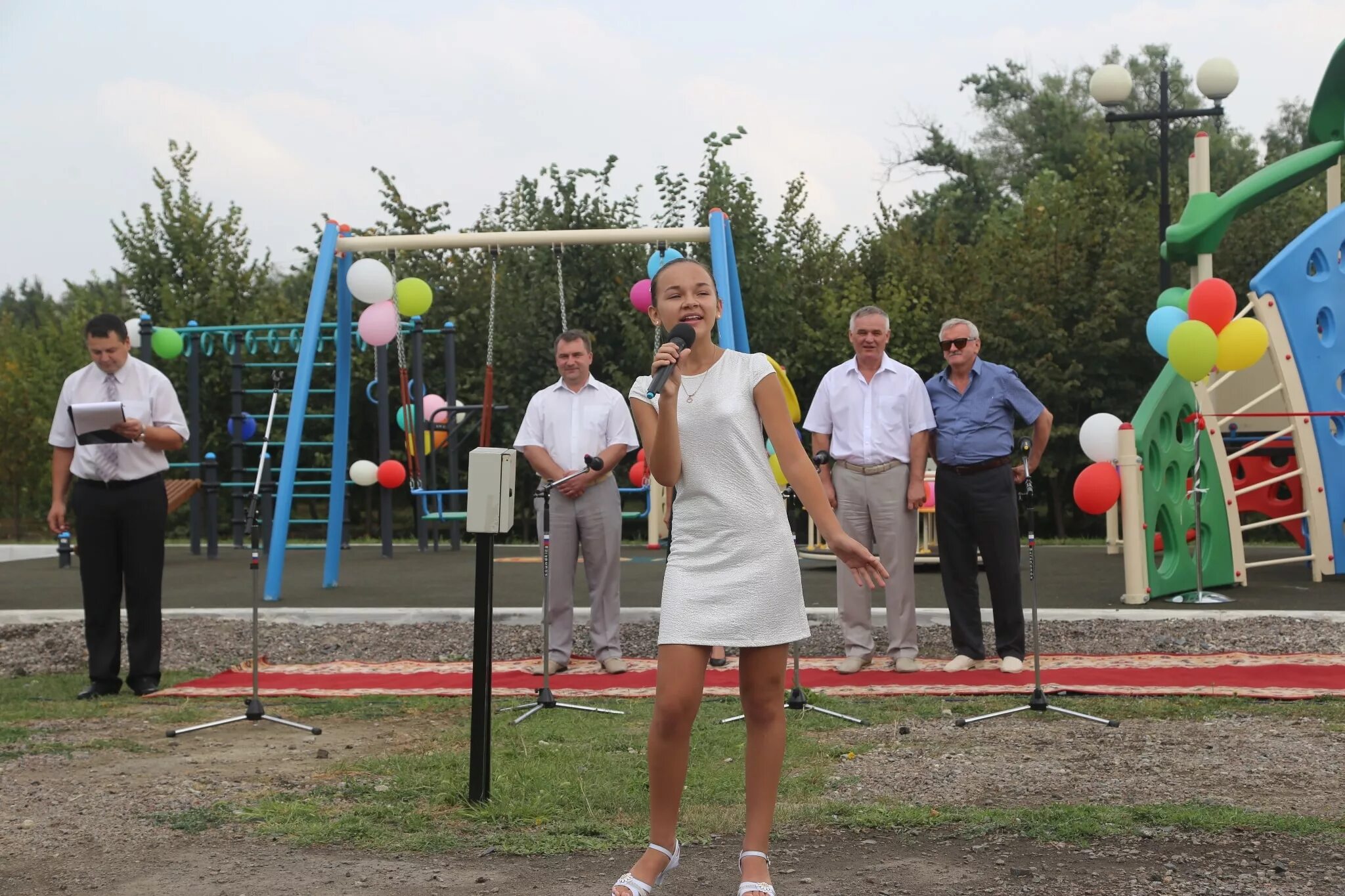 Прогноз погоды ровеньский район белгородской области. Белгородская область Ровеньки детская площадка Солнечный островок. Ровеньки Белгородская обл. П Чернянка Белгородская область. Пгт Ровеньки Белгородской области.