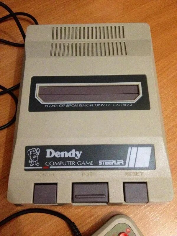 Денди стрим. Портативная приставка dendy 8626 230. Dendy ноутбук. Игровая приставка сюбор 8-бит. Приставка супер нинтендо 1990.