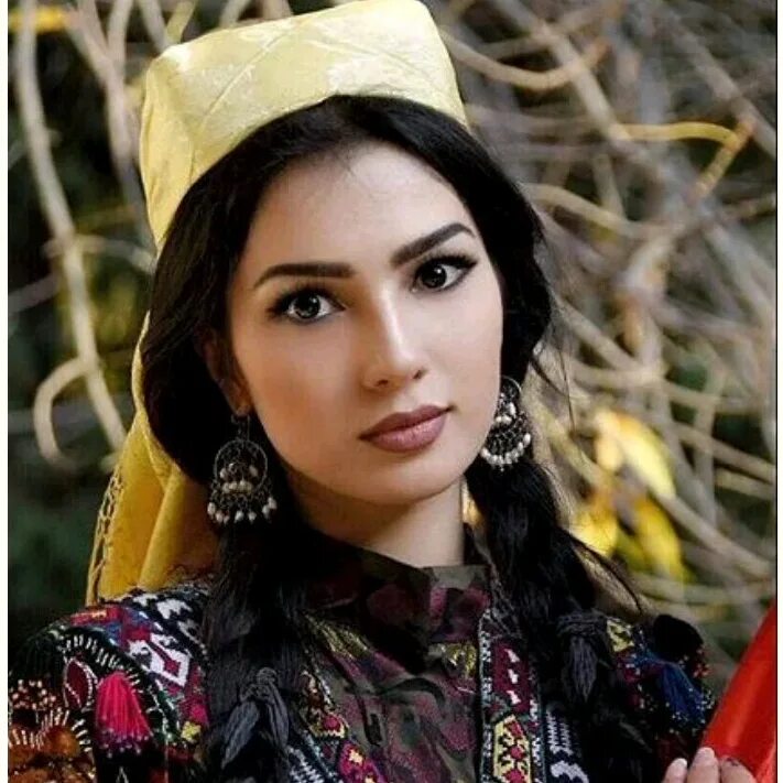 Таджикские девушки. Узбекские женщины. Красивые таджички. Красивые девушки таджички. Девушка таджик