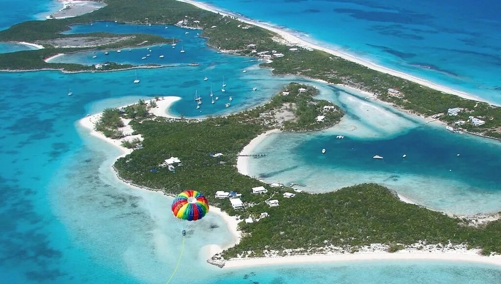 Bahamas islands. Архипелаг Эксума. Багамские острова остров Эксума. Багамское мелководье, Багамы. Голубая Лагуна остров Нассау.