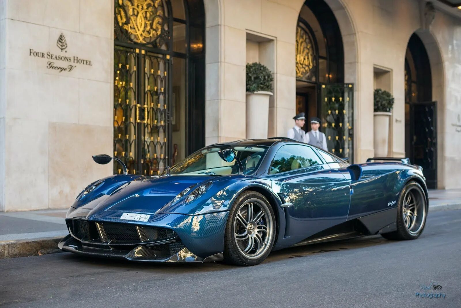 Паганини машина. Пагани Уайра. Машина Pagani Huayra. Pagani Huayra r. Pagani Huayra Pearl.