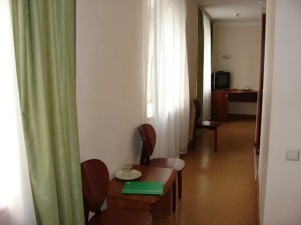 Гостиница березка волочек. Вышней волочек. Гостиница берёзка вышний волочек официальный сайт. Глстиница береза вышний волочек. Гостиница березка вышний волочек.