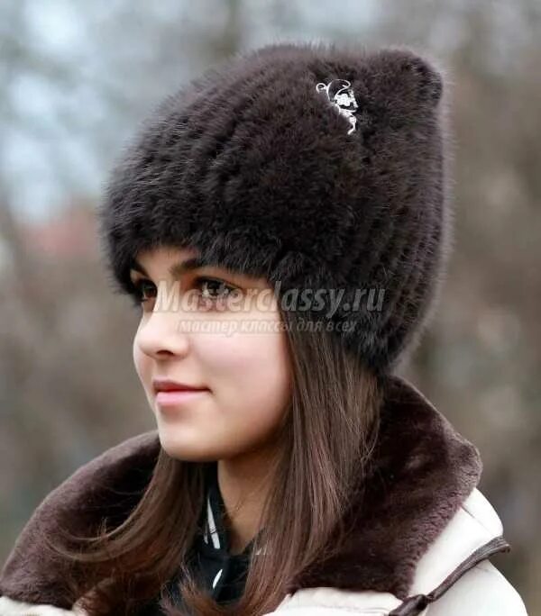 Вязаные меховые шапки женские. Вязание шапок норки. Вязаная норковая шапка. Вязаные шапки с норкой женские. Вязаная норковая шапка.
