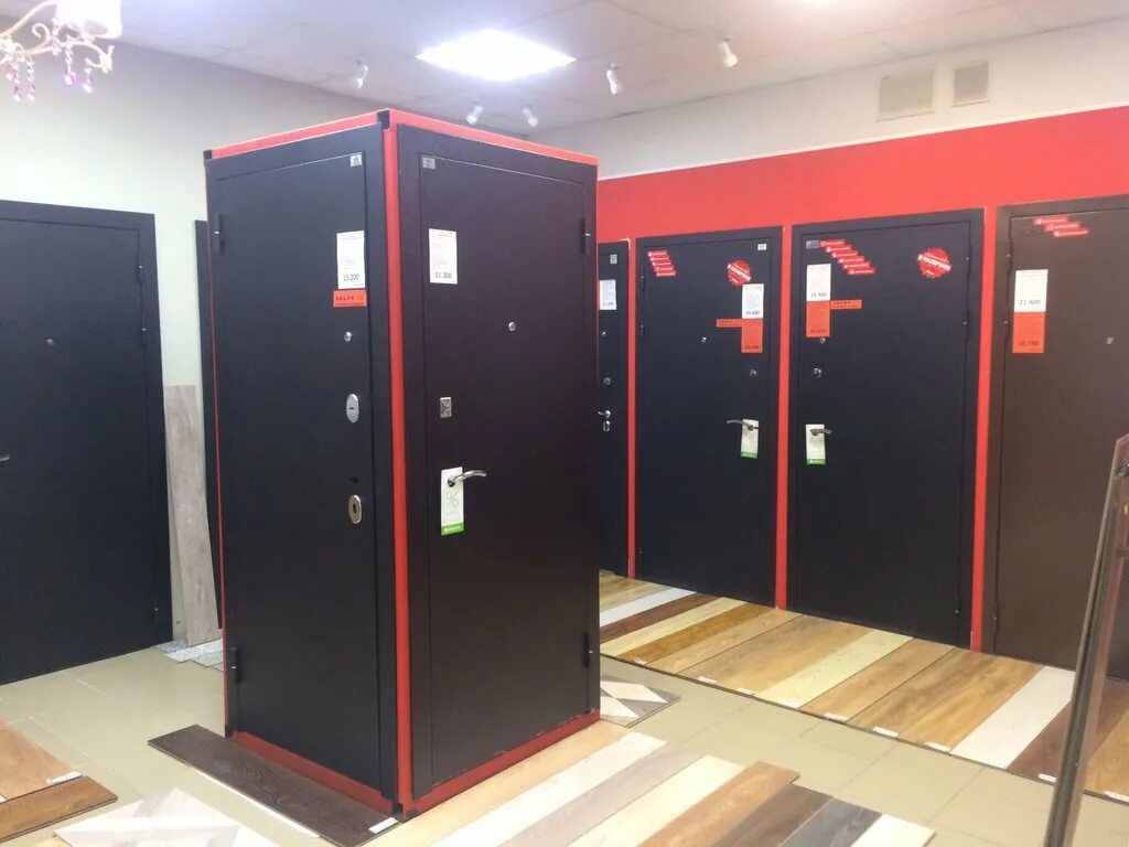 красивые входные двери в квартиру. девиатор интекрон. александрийские двери belluno. дверь металлическая двустворчатая с фрамугой. шикарная входная дверь.