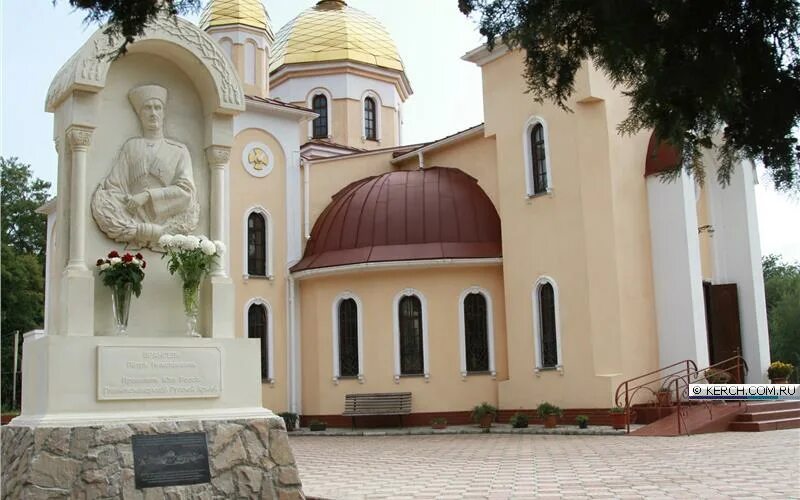 памятник врангелю в керчи