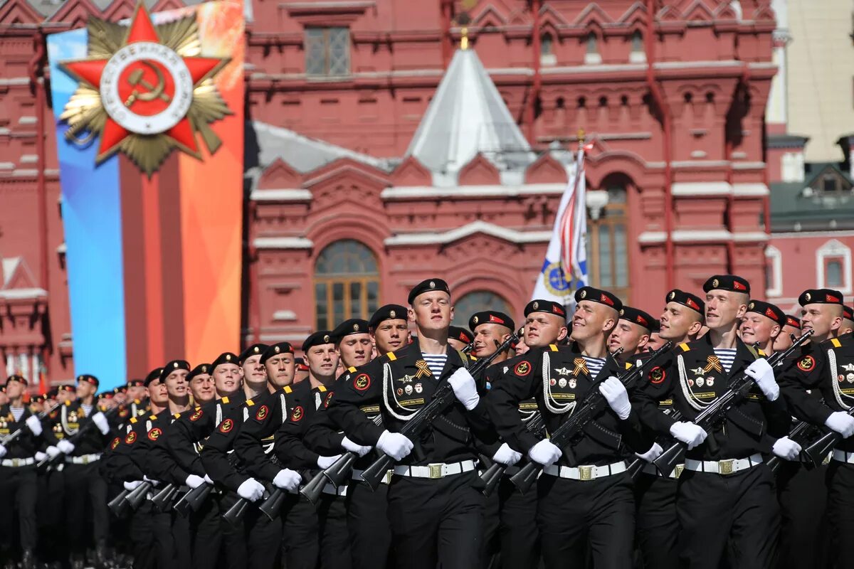 Парад победы. Парад на красной площади. Парад ТНА красной площади. Парад накраснни площади.