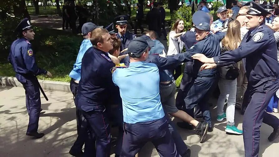 Аресты ни