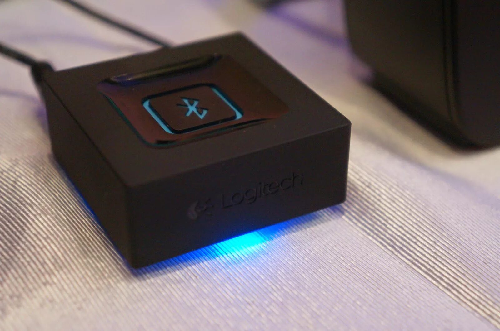 Logitech bluetooth adapter. Bluetooth-адаптер logitech bluetooth audio adapter. logitech блютуз адаптер. bluetooth адаптер aux logitech. logitech bluetooth audio adapter лансер.
