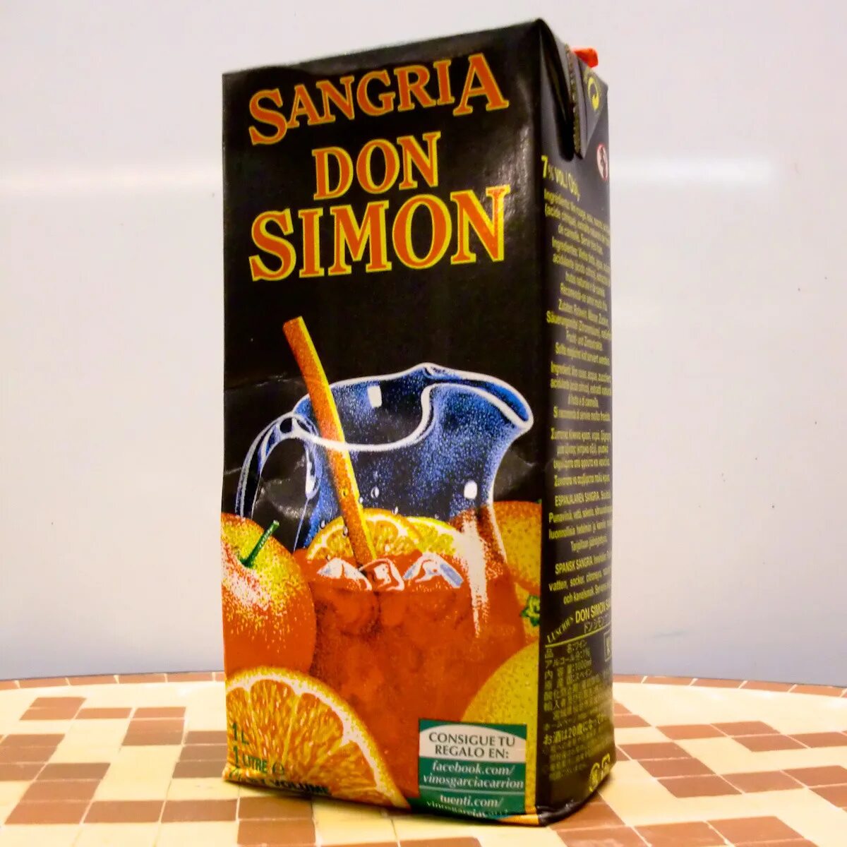 Сангрия don simon. Сангрия дон симон испания. вино дон симон сангрия. вино дон симон сангрия красное. сангрия в коробке дон симон.