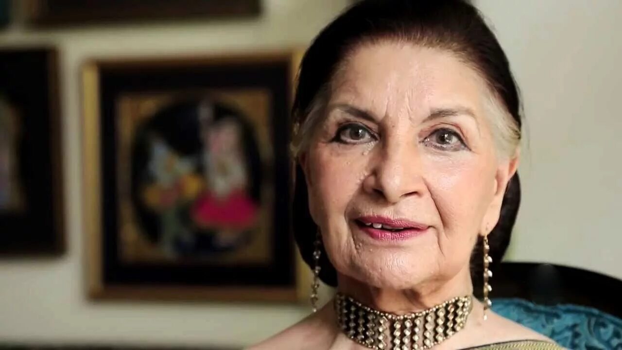 Сушма сетх. Сушма сетх кинолента. Сушма редди 2006 комедия ошибок. Сушма сетх в молодости. Сушма бэтт.