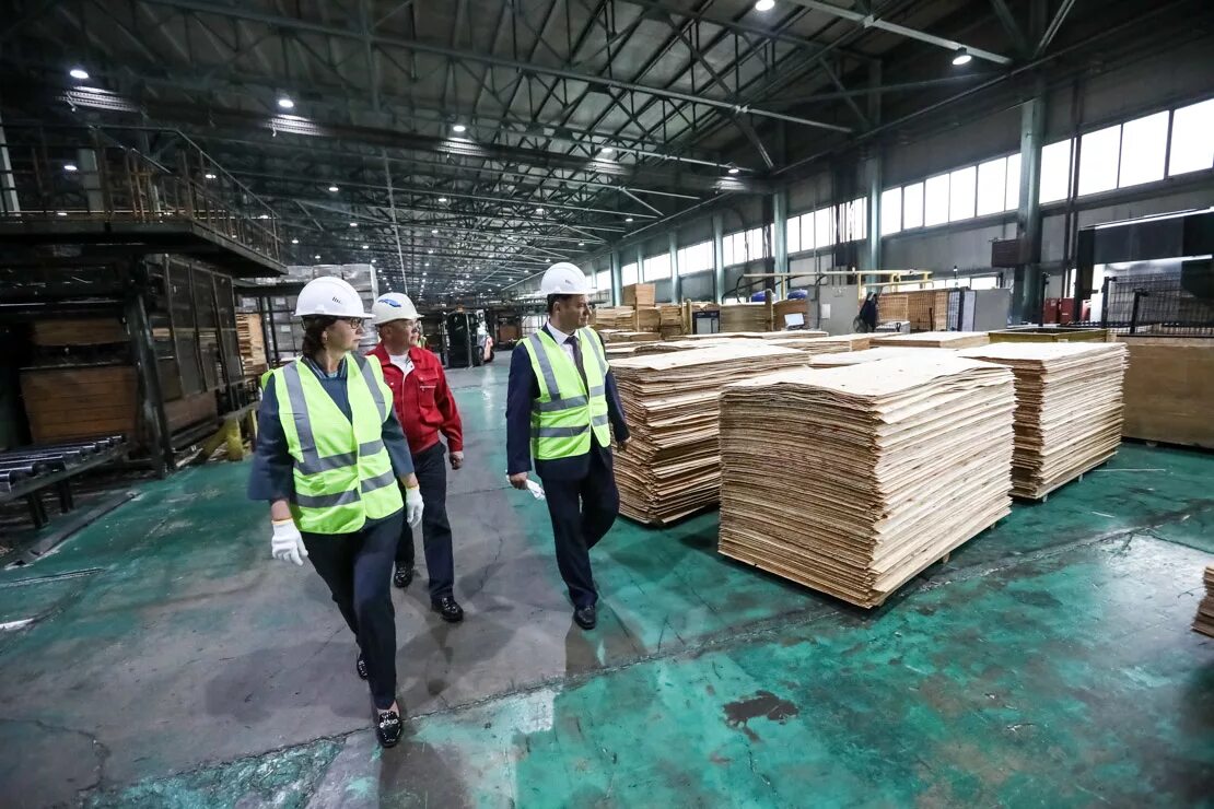 Порт восточный приморский край. Приморский судоремонтный завод находка. Завод звезда приморский край. Судоверфь звезда большой камень. Порт вск находка.