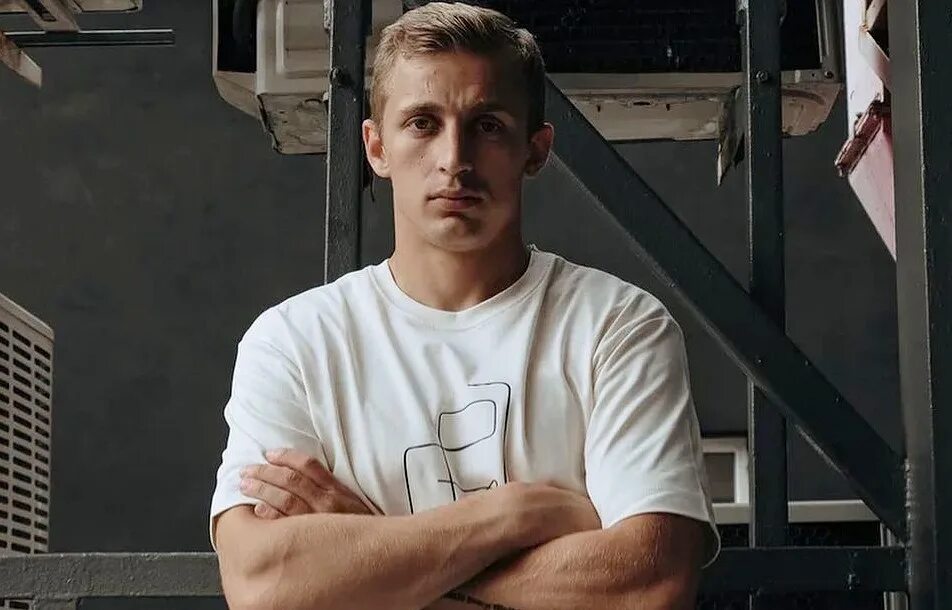 Александр зарубин саша стоун. Саша стоун и валя. Валя карнавал и саша стоун свадьба. Саша стоун блоггер. Саша зарубин блоггер.