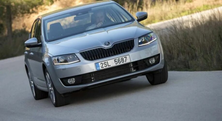 Шкода суперб 2008. Кто делает шкоду. Skoda octavia 2014. Шкода суперб 2008. Skoda octavia a8 red.