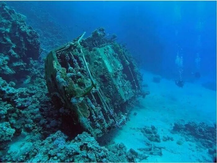 Затонувшие корабли на дне моря