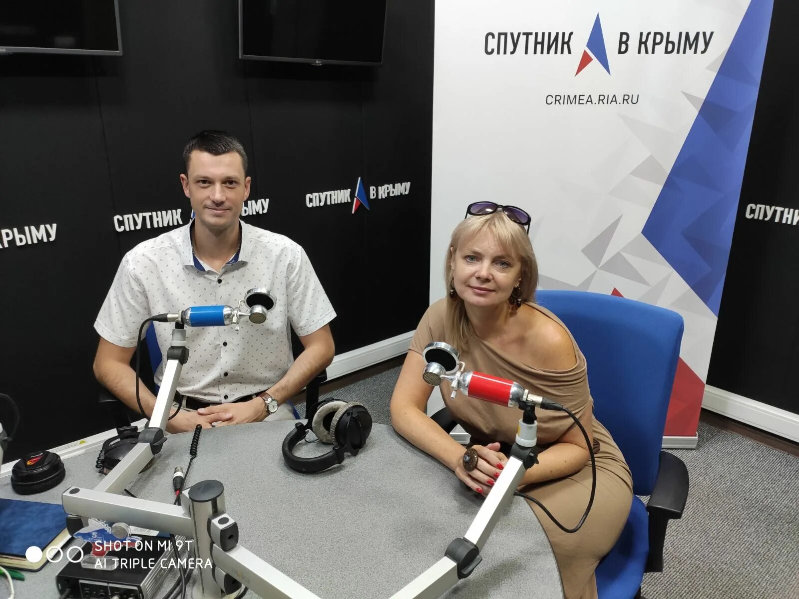 Радио спутник программа. Ведущая радио спутник. радио спутник ведущая татьяна. радио спутник сипсикова. ведущие спутник фм москва.