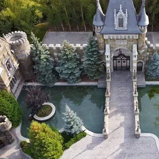 Замок гарибальди внутри