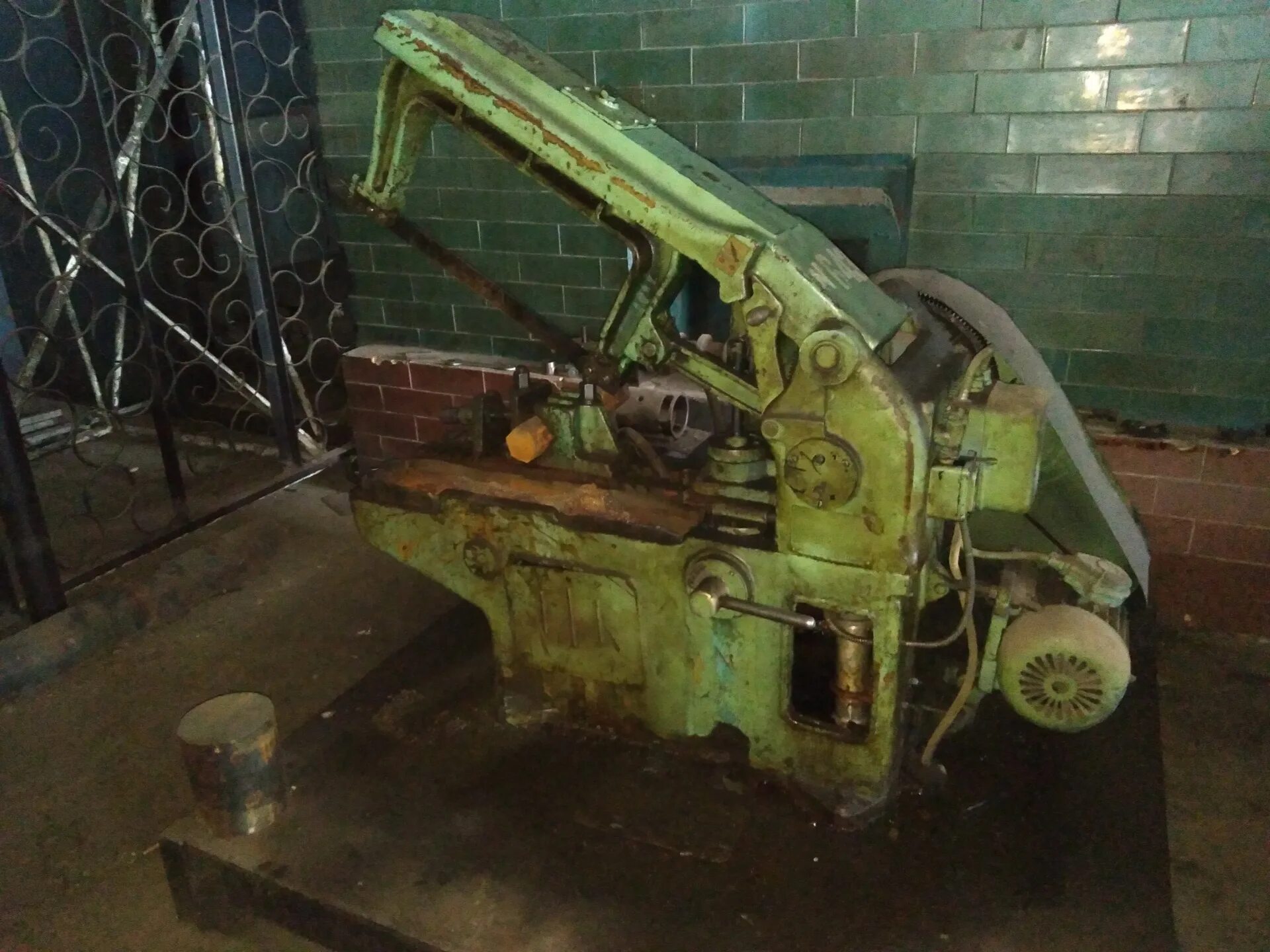 мех пила по металлу. мех пила по металлу. механическая ножовка 872м. 872м станок ножовочный. пила механическая по металлу 872 мм.