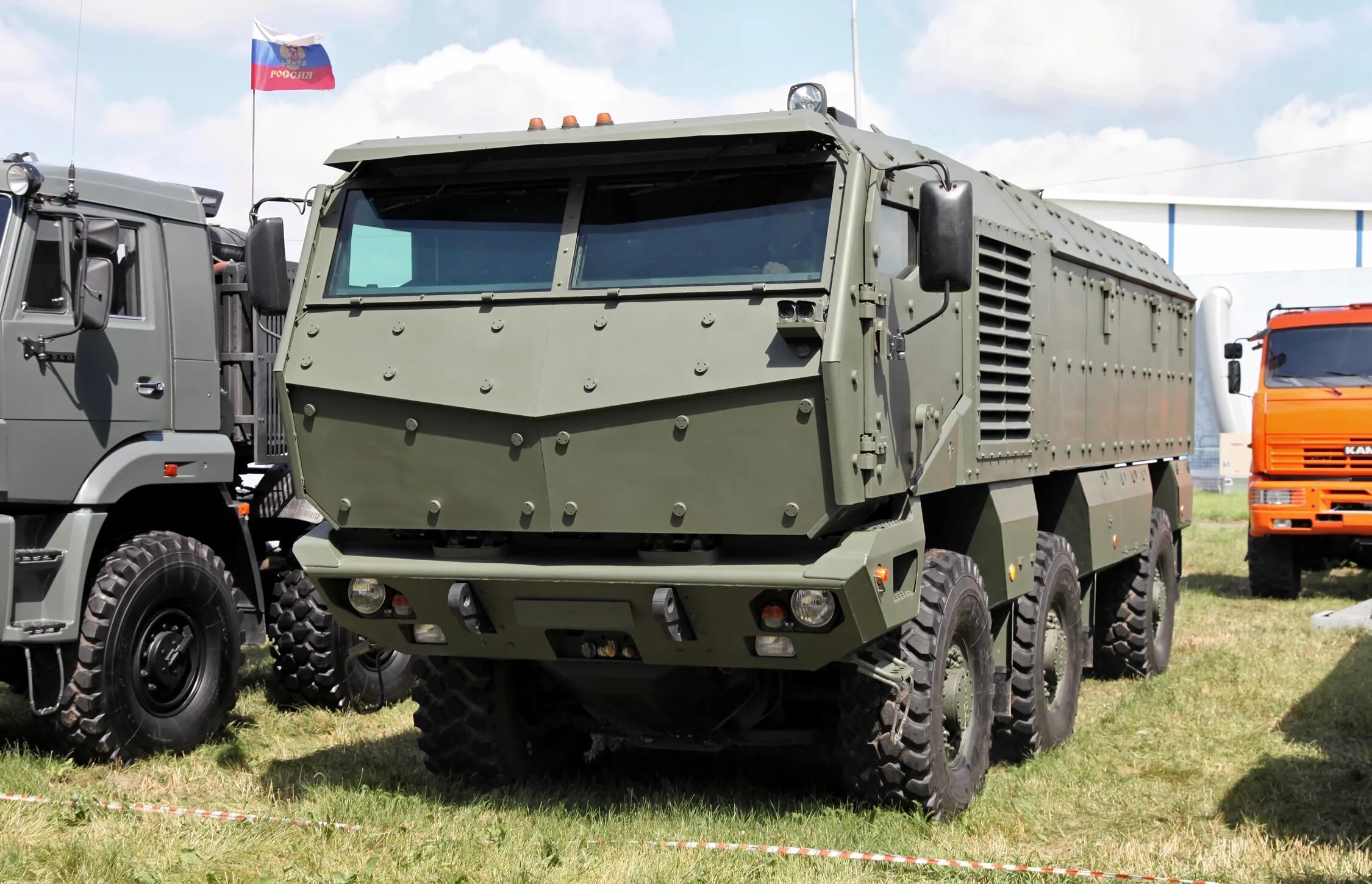 Военные камазы модели фото с названиями Шесть военных пострадали в результате аварии с "КамАЗом" под Белгородом Аргумент