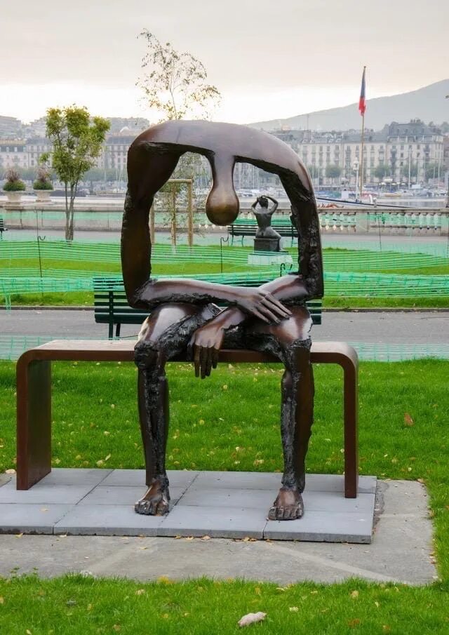 Скульптура душа. Скульптура меланхолия женева. пустота души скульптура в женеве. памятник меланхолия ереван. скульптура меланхолия женева швейцария скульптура.