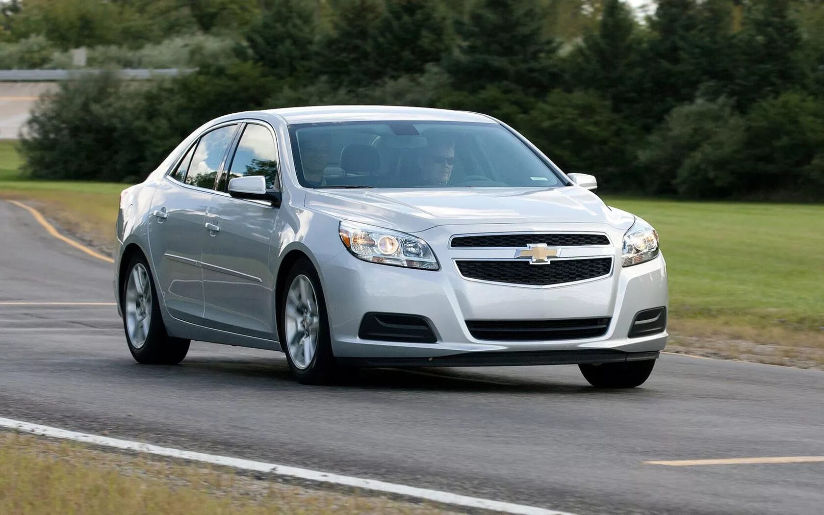 Шевроле чей производитель. Chevrolet Malibu Eco 2013. Шевроле Малибу 2012. Шевроле Малибу 2011. Chevrolet Malibu 2022.