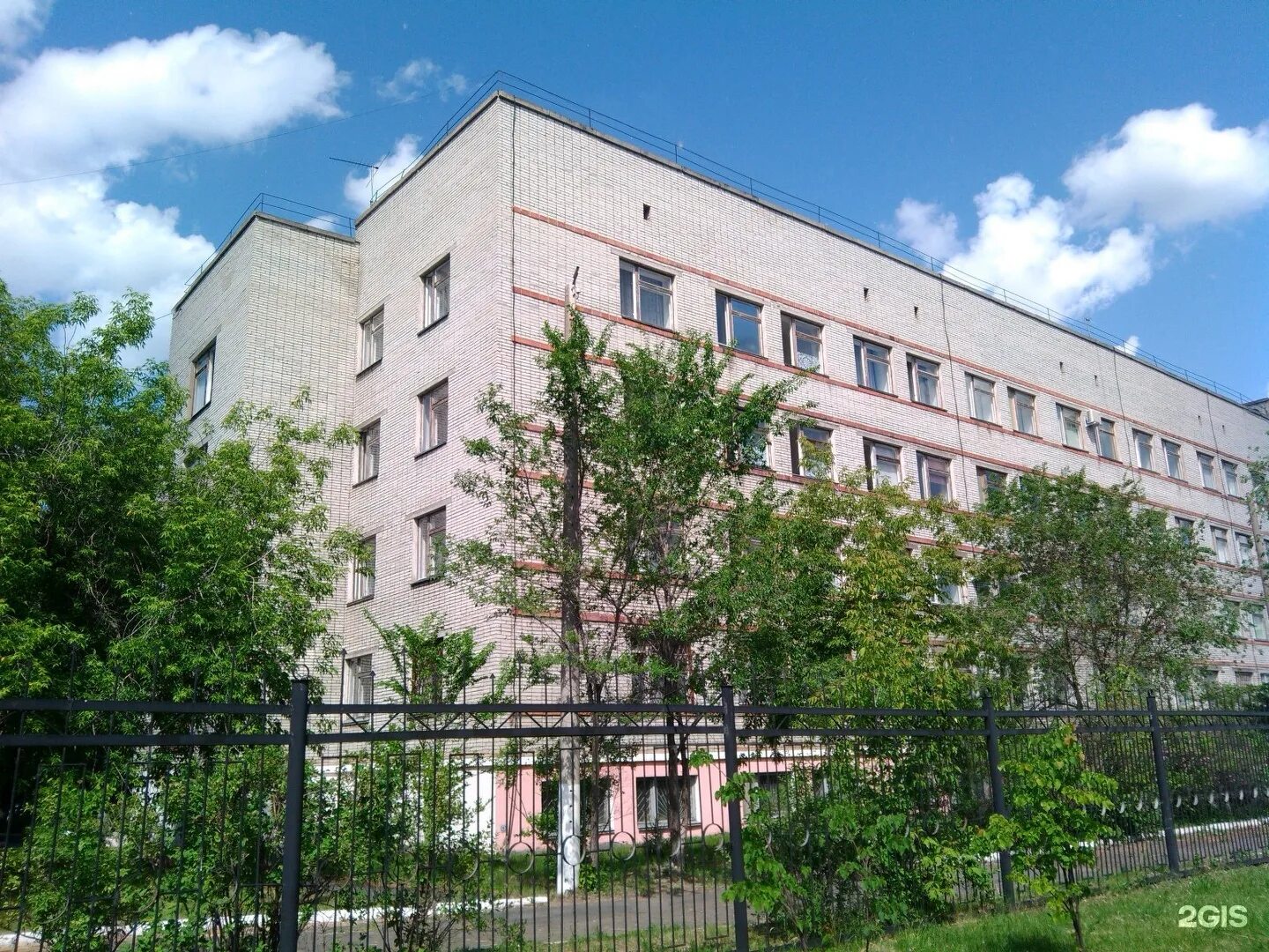 Колледж карбышева 11. Жд больница курган карбышева 35. 1 городская больница курган. карбышева 2 курган. курганская больница 2 курган.