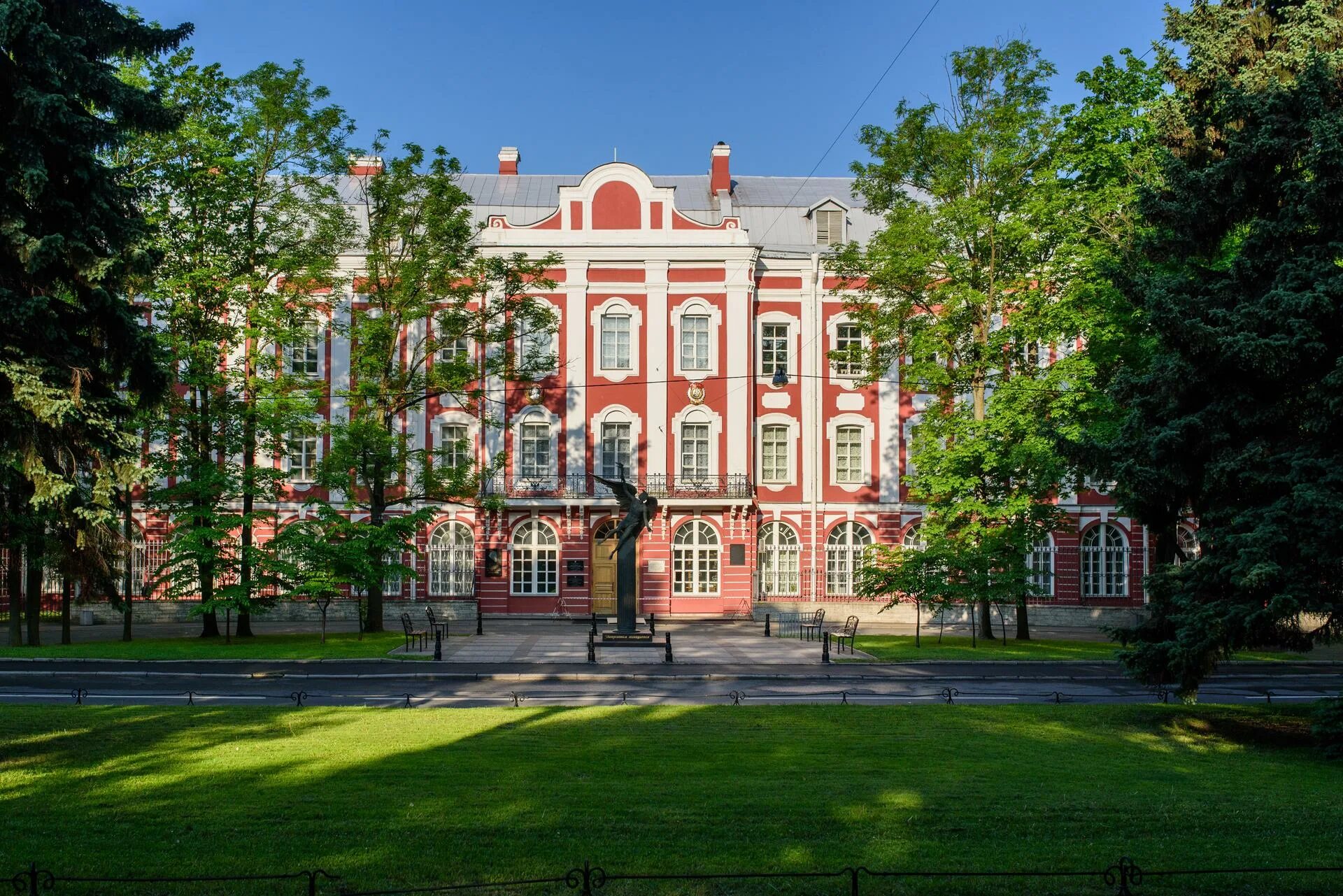 Вузы санкт петербурга откроют. Спбгу университет санкт-петербург. университет им жданова санкт-петербург. спбгу здание. спбгу главное здание.