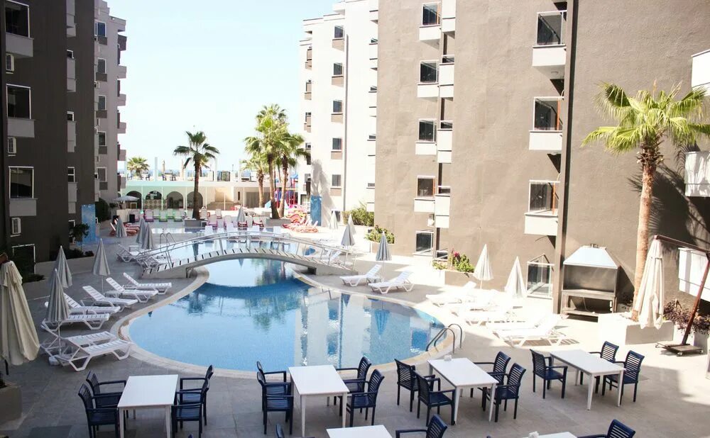 Отель scylax family club 5. Скайлакс фэмили клаб турция. Scylax family hotel. Scylax family club hotel 5 махмутлар. Турция отель скайлакс фэмили клаб аланья.