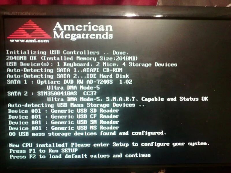 Initializing data. Экран American MEGATRENDS. Ошибка American MEGATRENDS. Американ Мегатренд и выключается. Initializing USB Controllers зависает при включении.